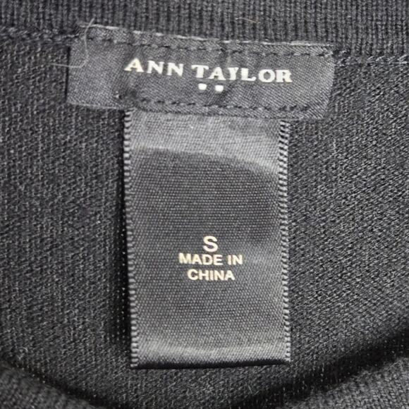 ANN TAYLOR Womens Black and Pink Floral Button Front Long Sleeve Sweater Size S - Picture 7 of 8